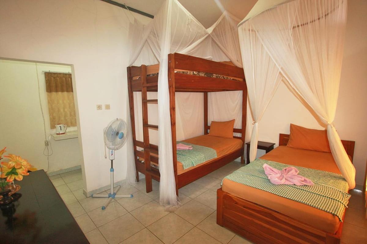 Manta Manta Guesthouse Лабуан-Баджо Екстер'єр фото